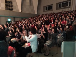 若き演奏家の夕べ　お客拍手 満員.JPG